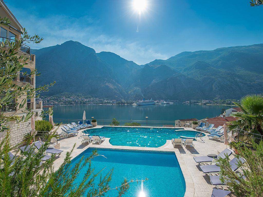 Apartment Fjord Waterfront Котор Экстерьер фото